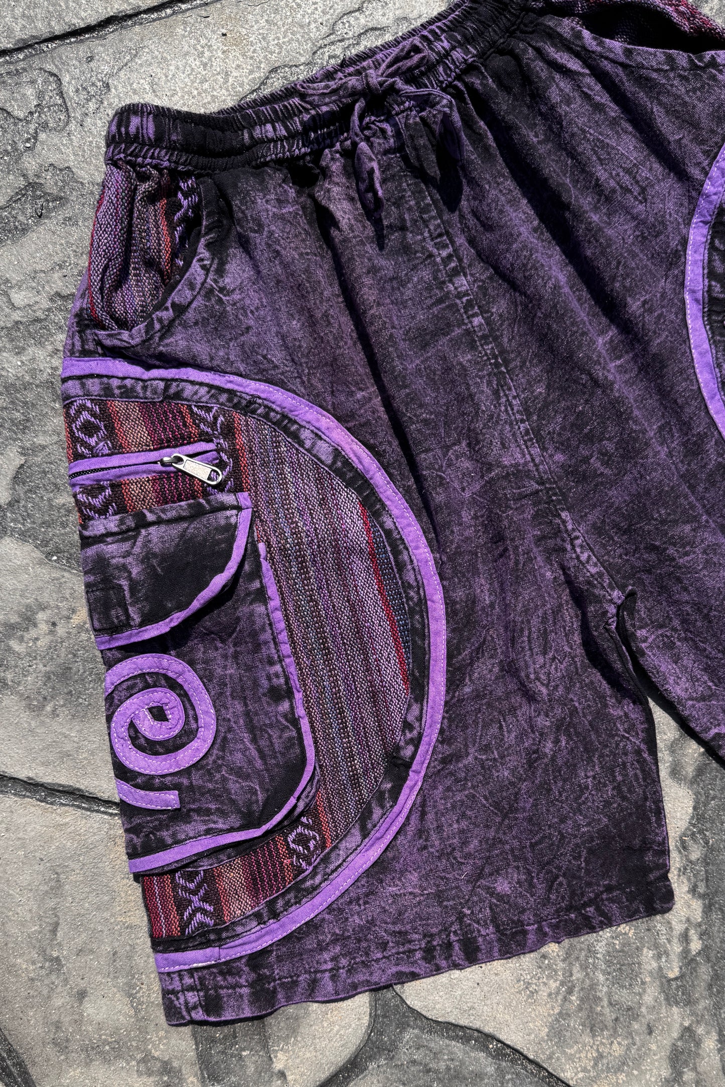 Swirl Detail Pocket Unisex Short in Purple