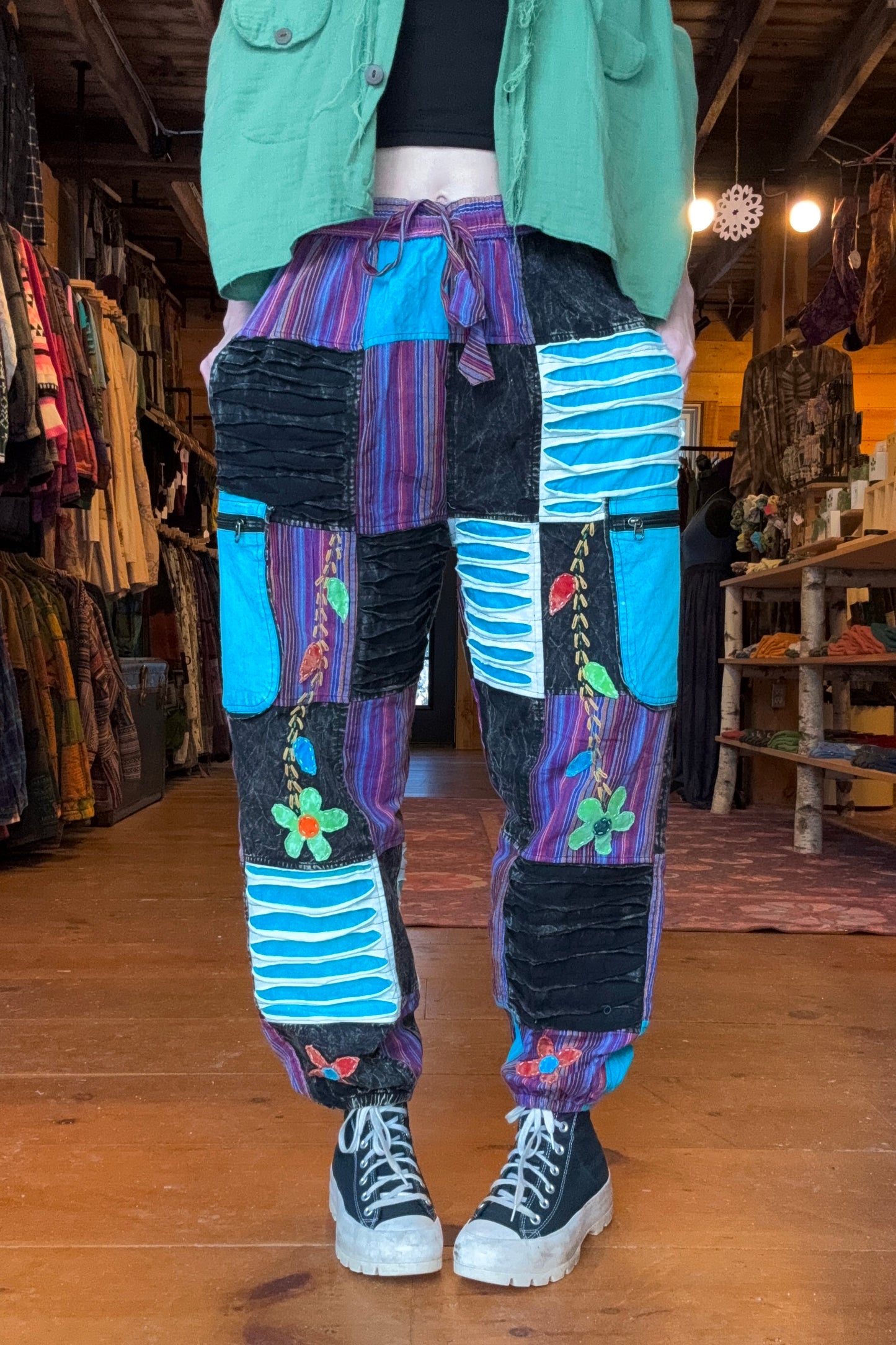 Razor Cut Detail Floral Stitch Joggers