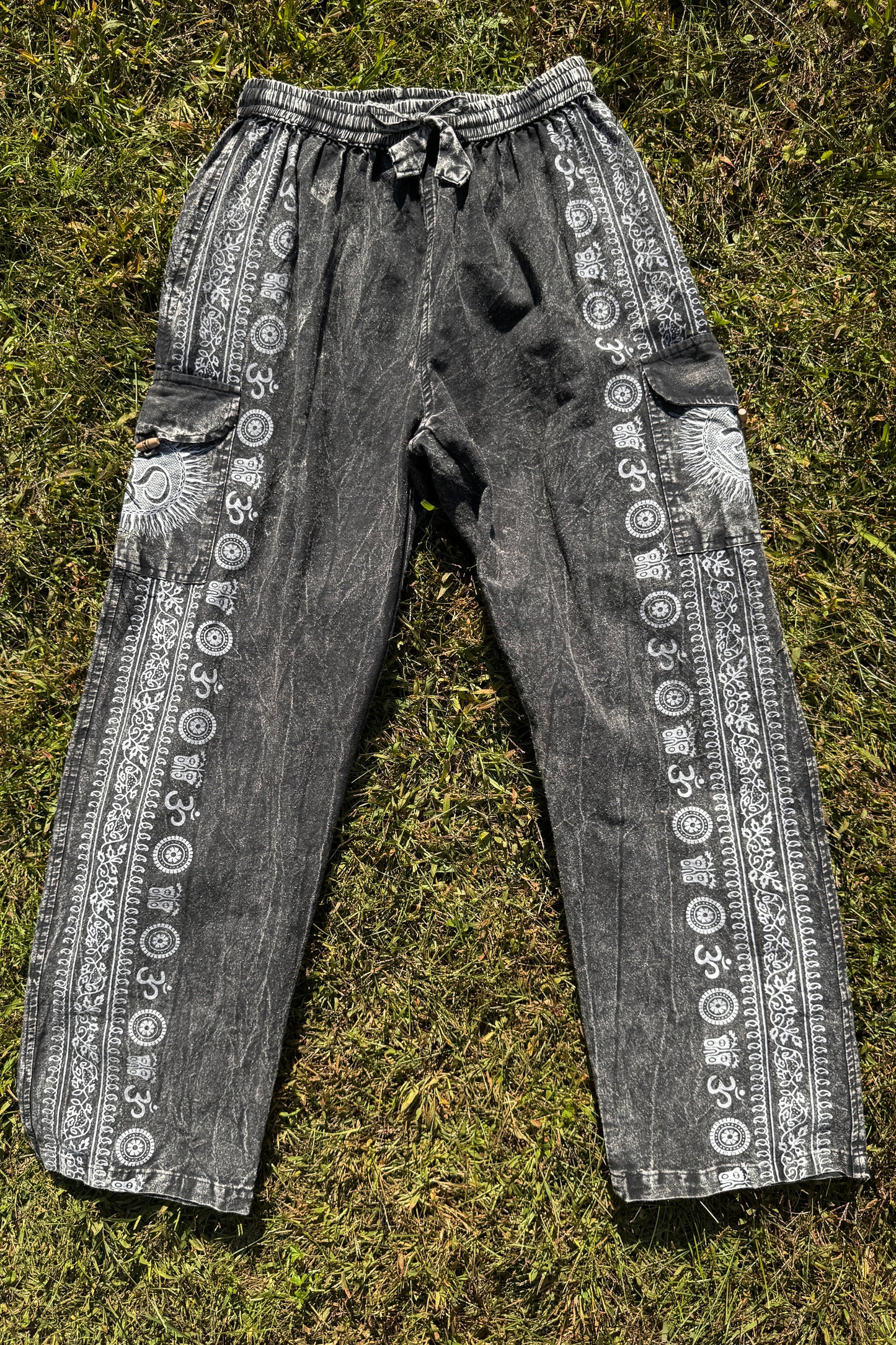 OM Symbol & Butterfly Cotton Cargo Pants