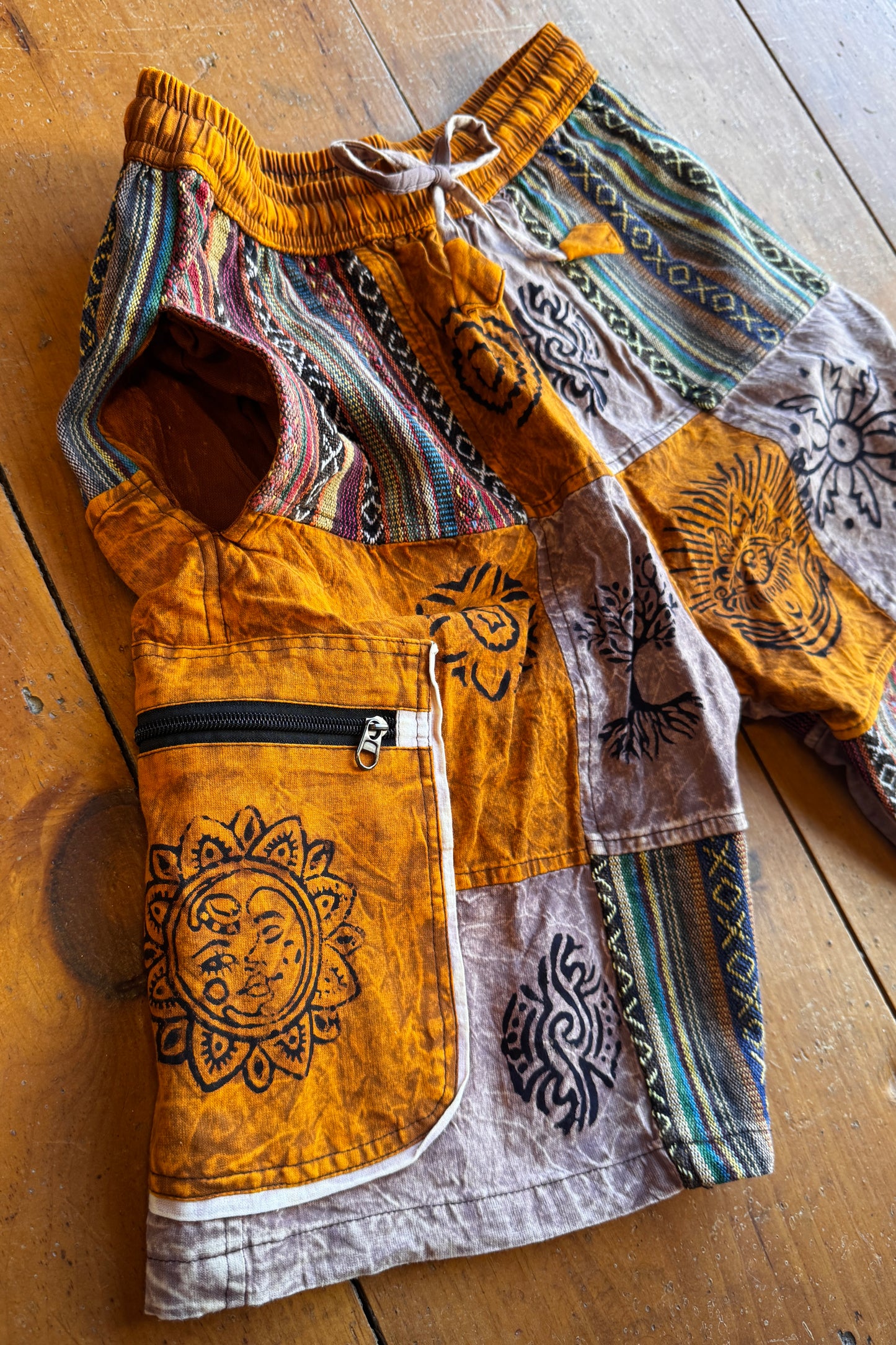 Cotton Patchwork Grand Canyon Short with Zip Pockets