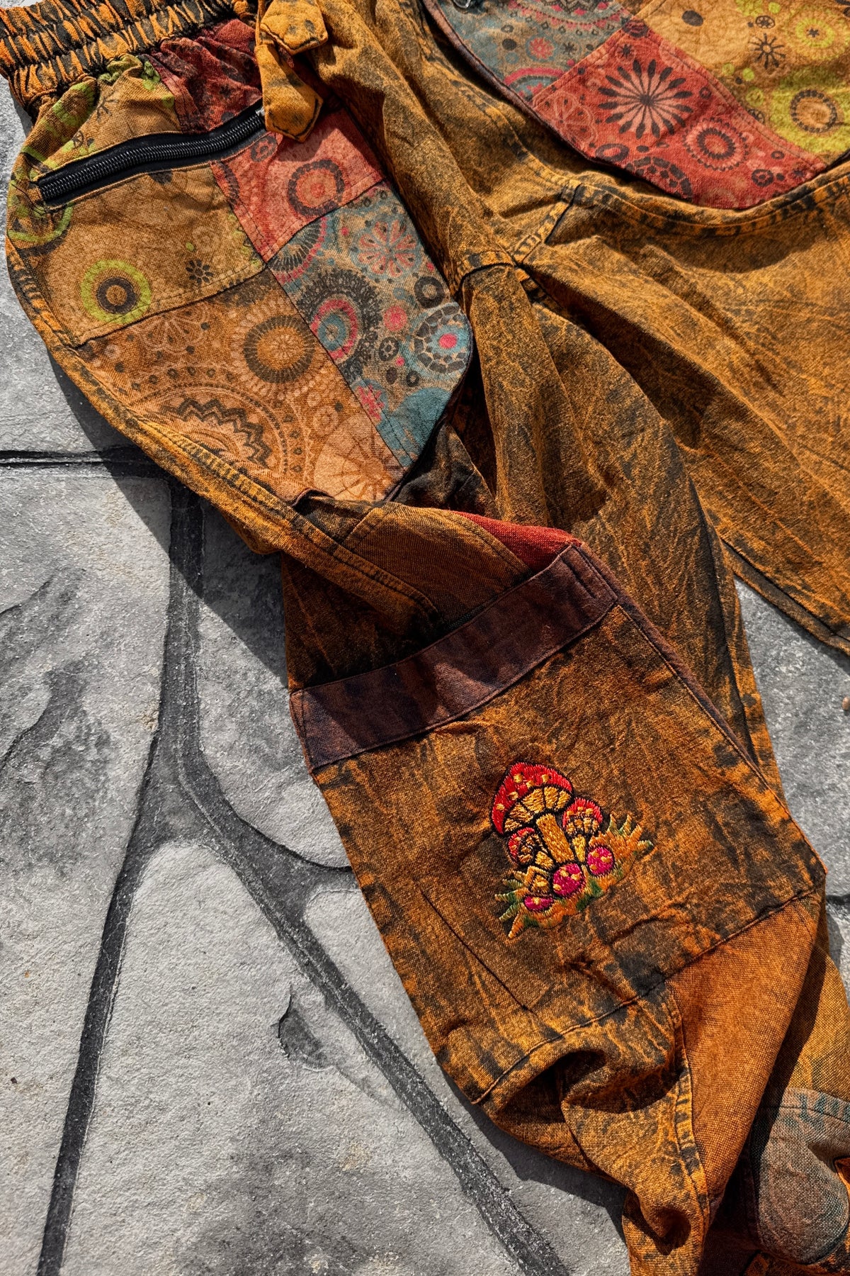 Straight Leg Cut Embroidered Mushroom Cargo Pocket Pants in Brown