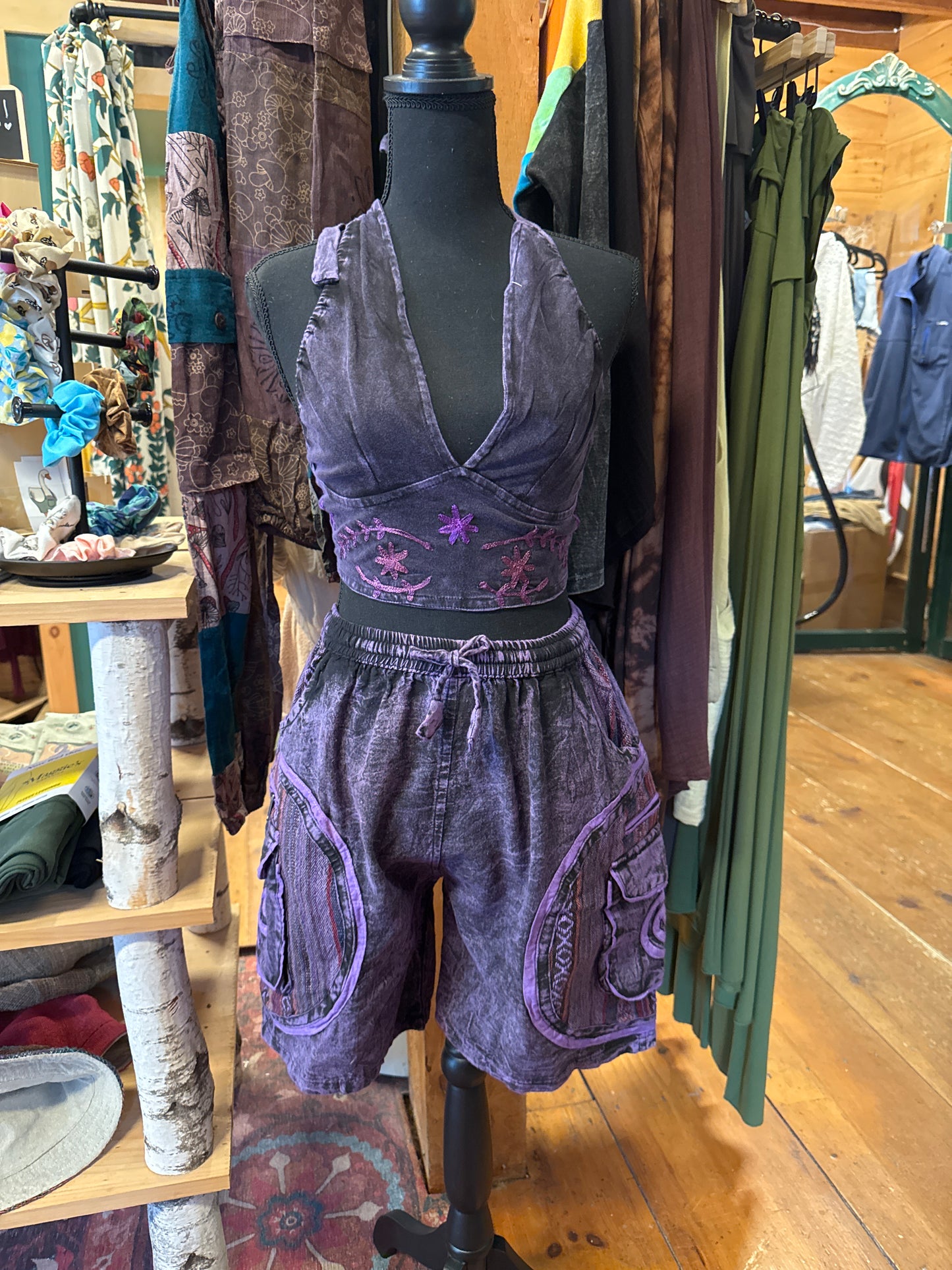 Swirl Detail Pocket Unisex Short in Purple