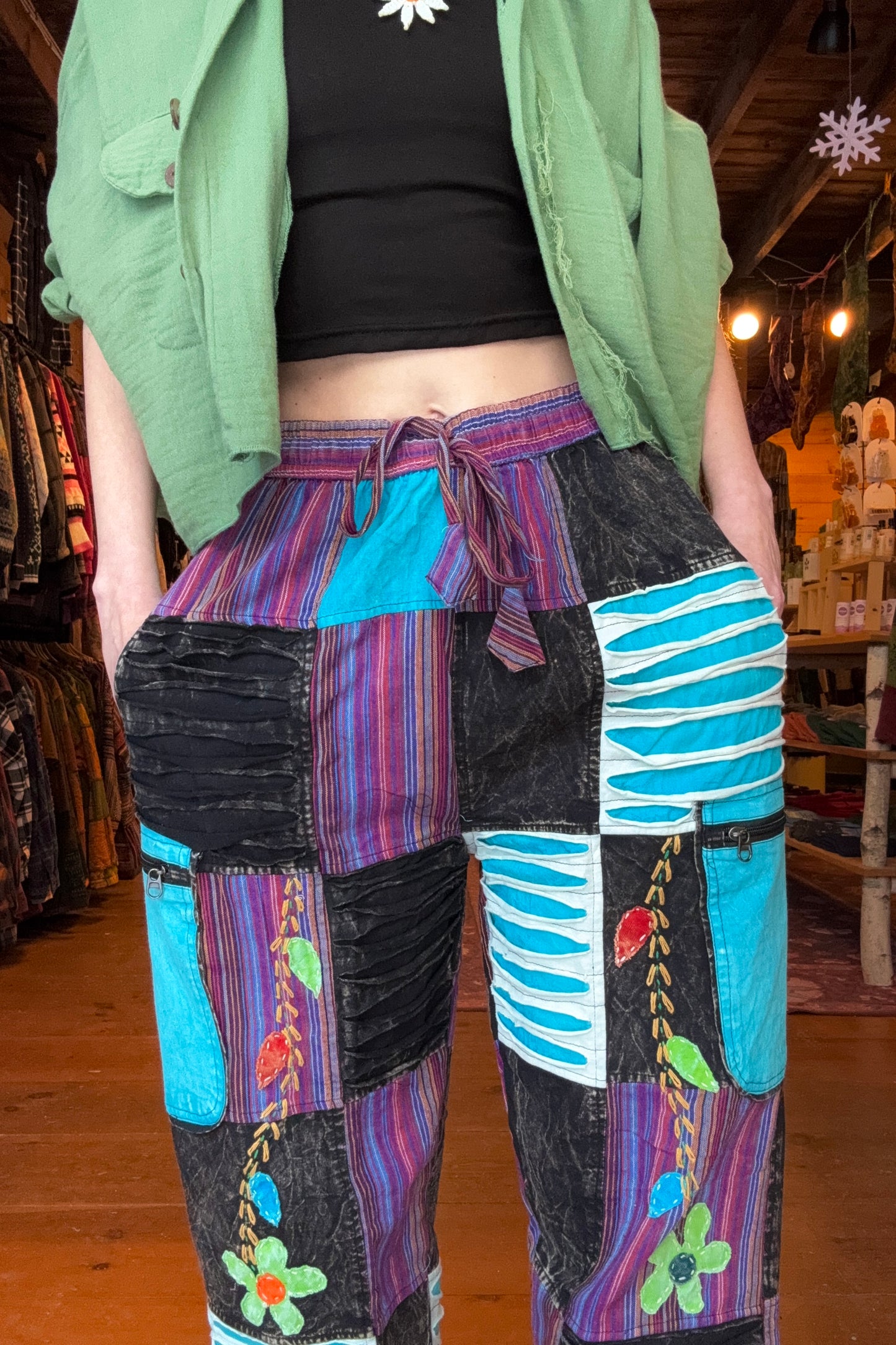 Razor Cut Detail Floral Stitch Joggers