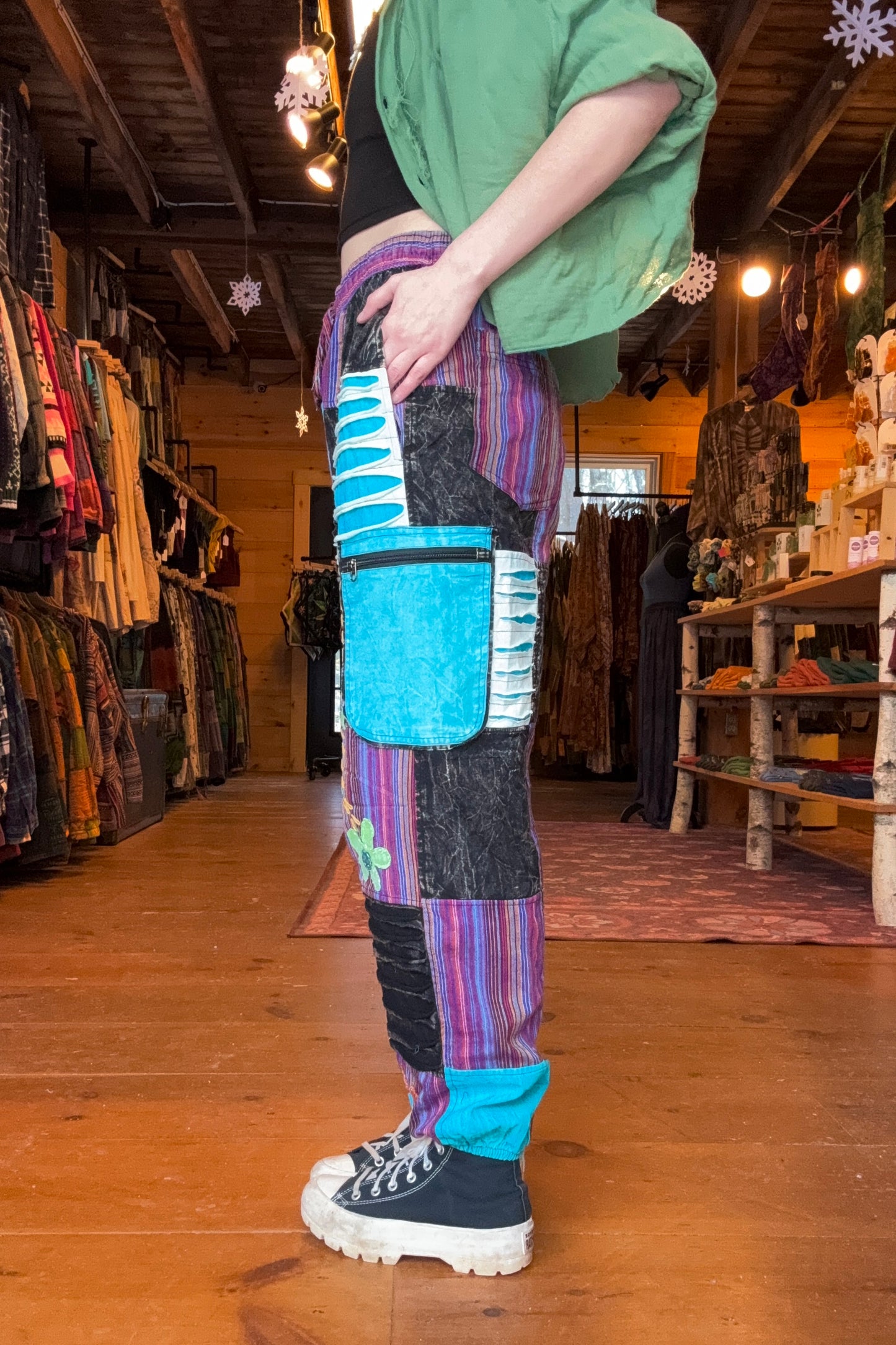 Razor Cut Detail Floral Stitch Joggers