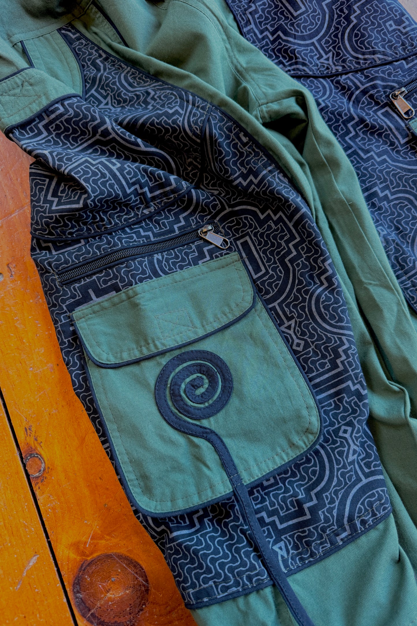 Swirl Pocket Detail Balloon Pants in Green