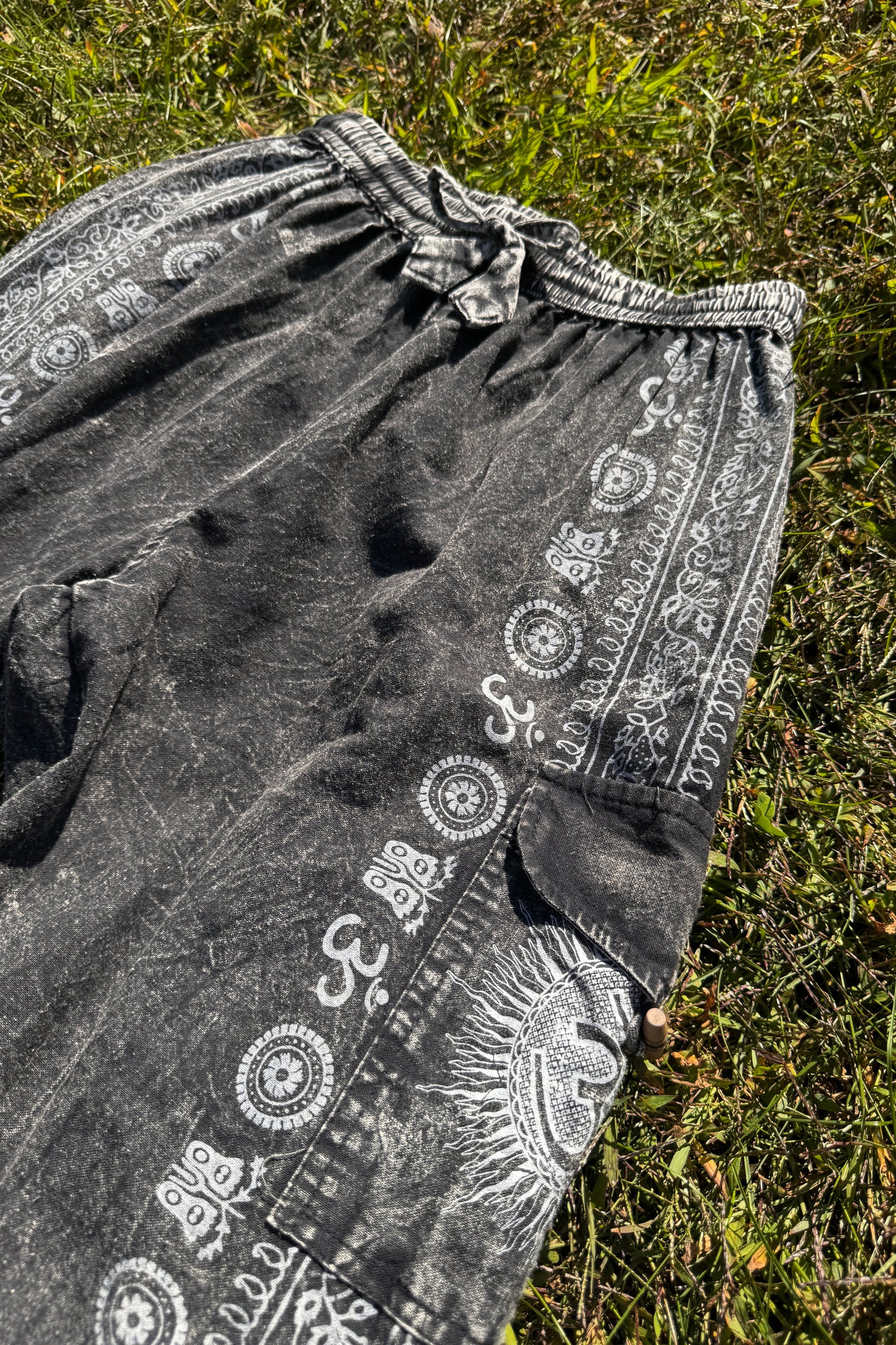 OM Symbol & Butterfly Cotton Cargo Pants
