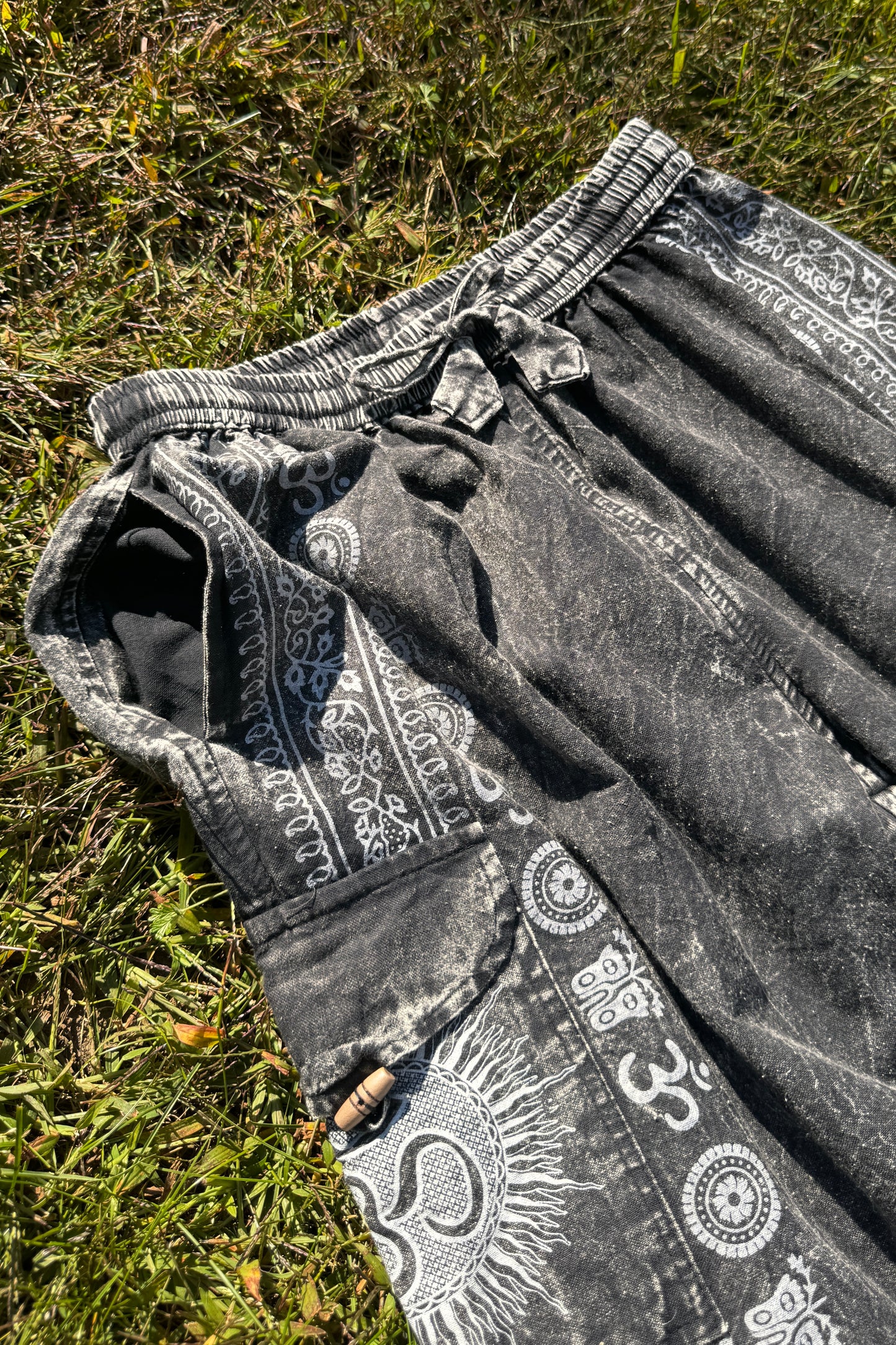 OM Symbol & Butterfly Cotton Cargo Pants