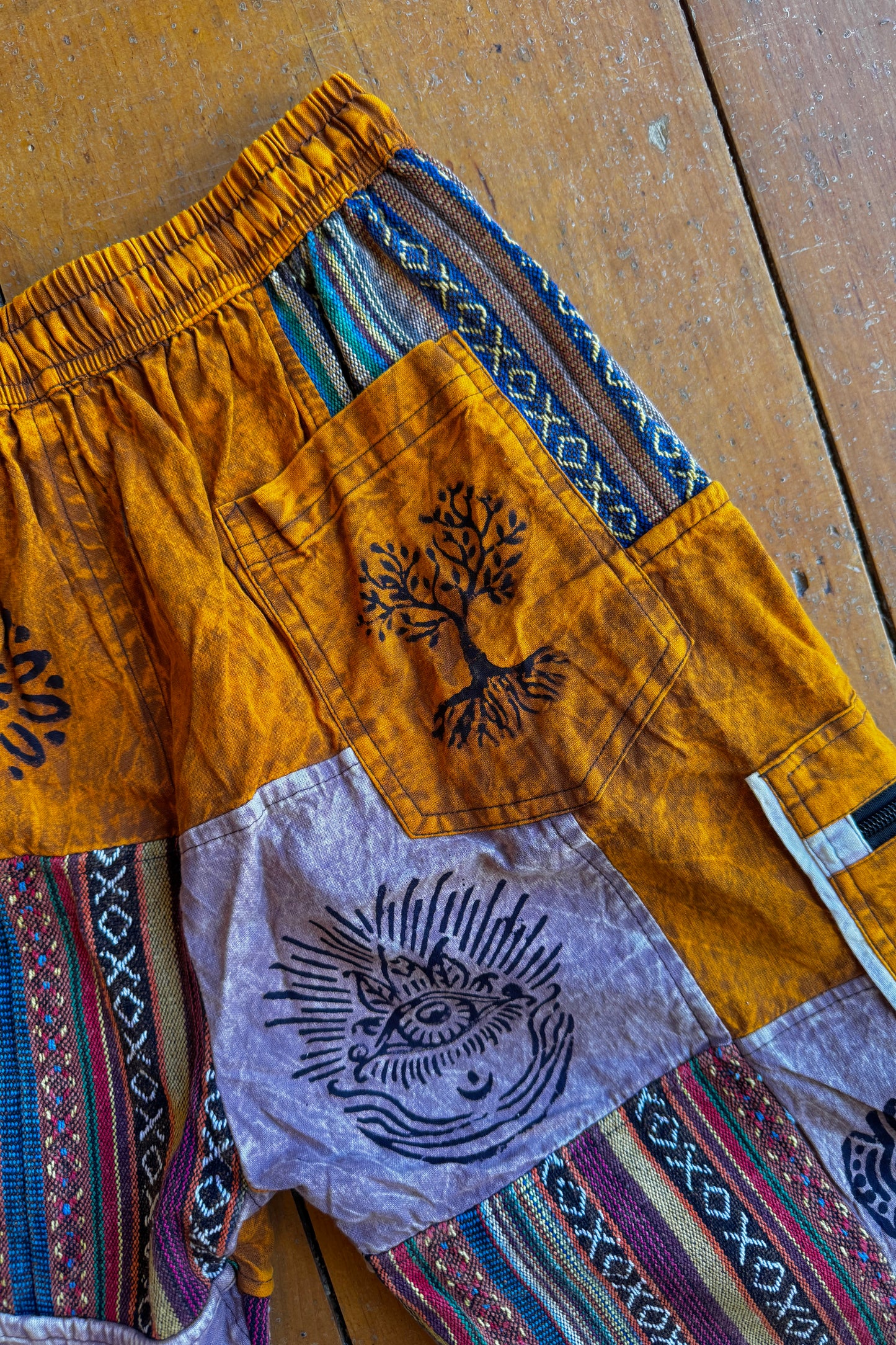 Cotton Patchwork Grand Canyon Short with Zip Pockets