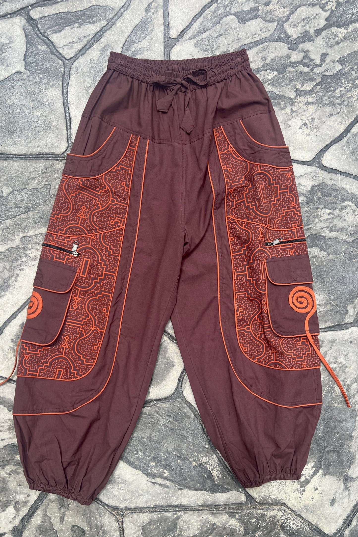 Swirl Detail Pocket Baggy Pant in Brown