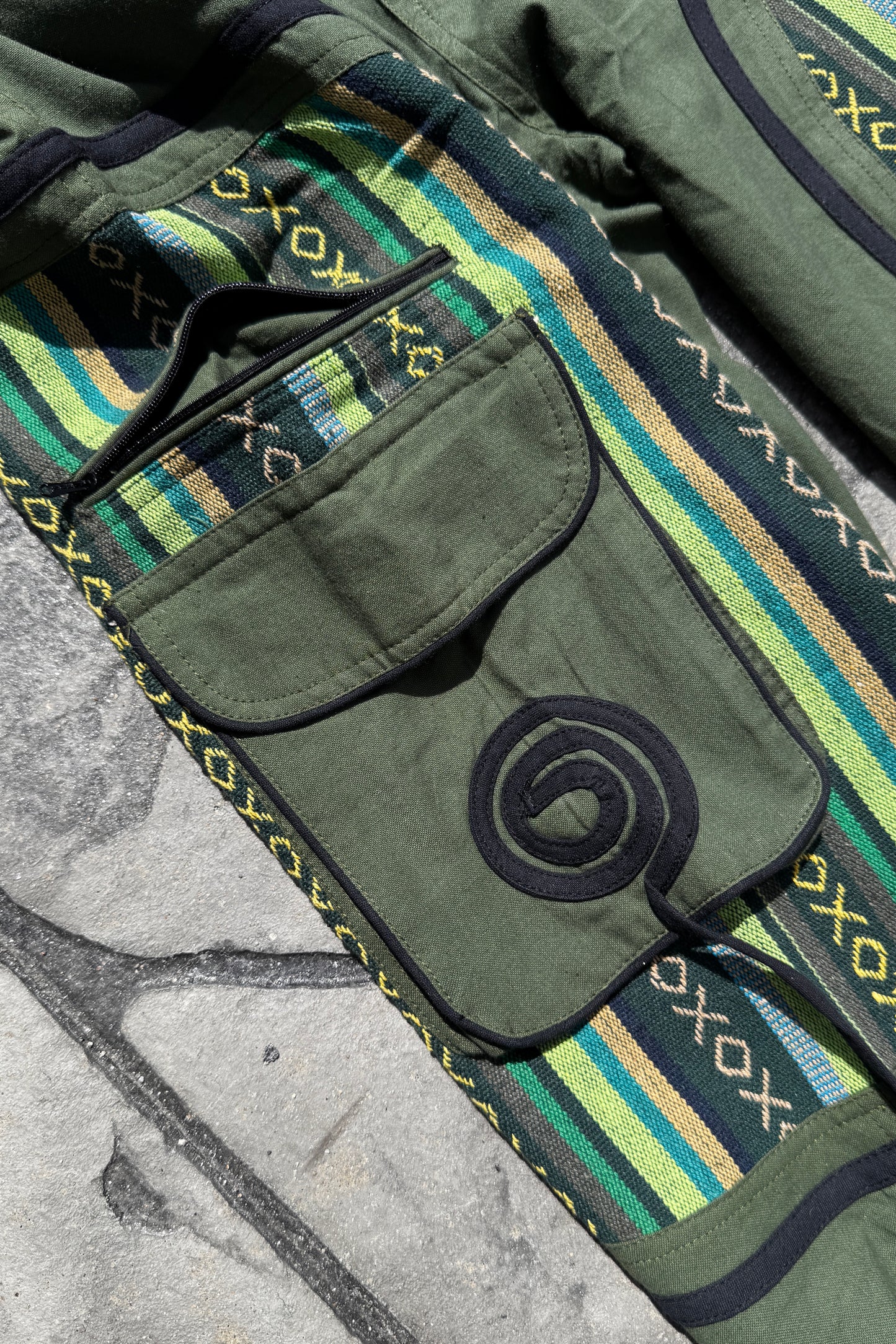 Unisex Swirl Detail Cargo Pocket Baggy Joggers