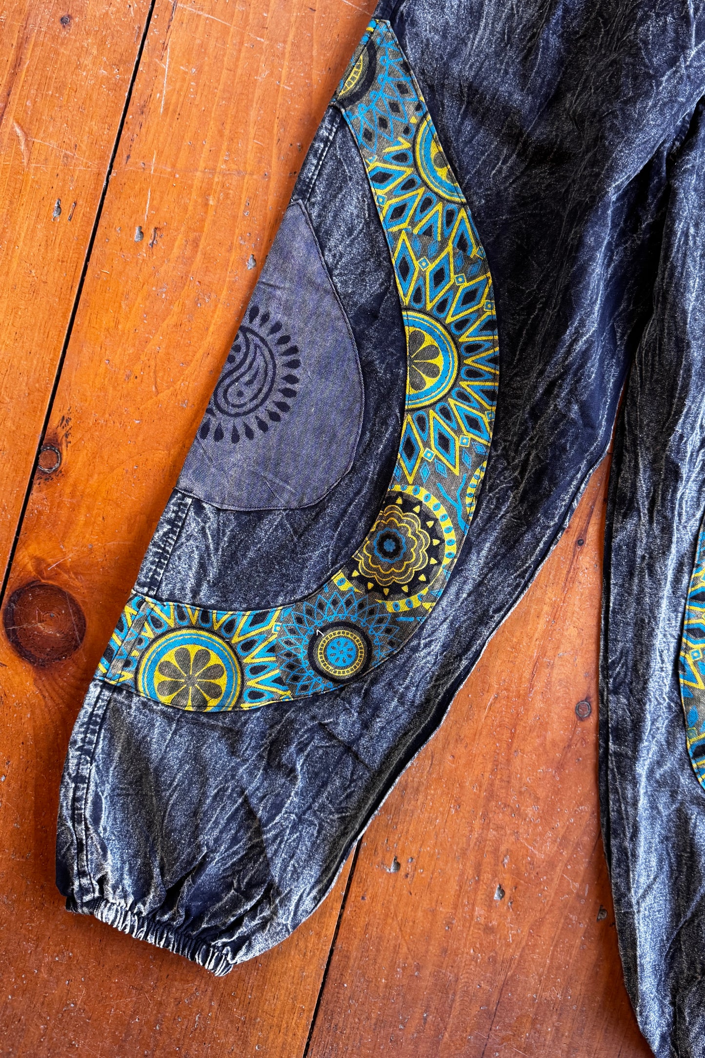 Black Stonewashed w/ Green Patch Circle Joggers