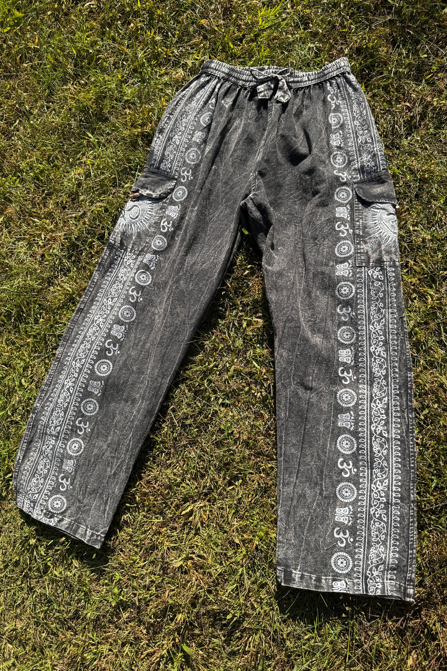 OM Symbol & Butterfly Cotton Cargo Pants