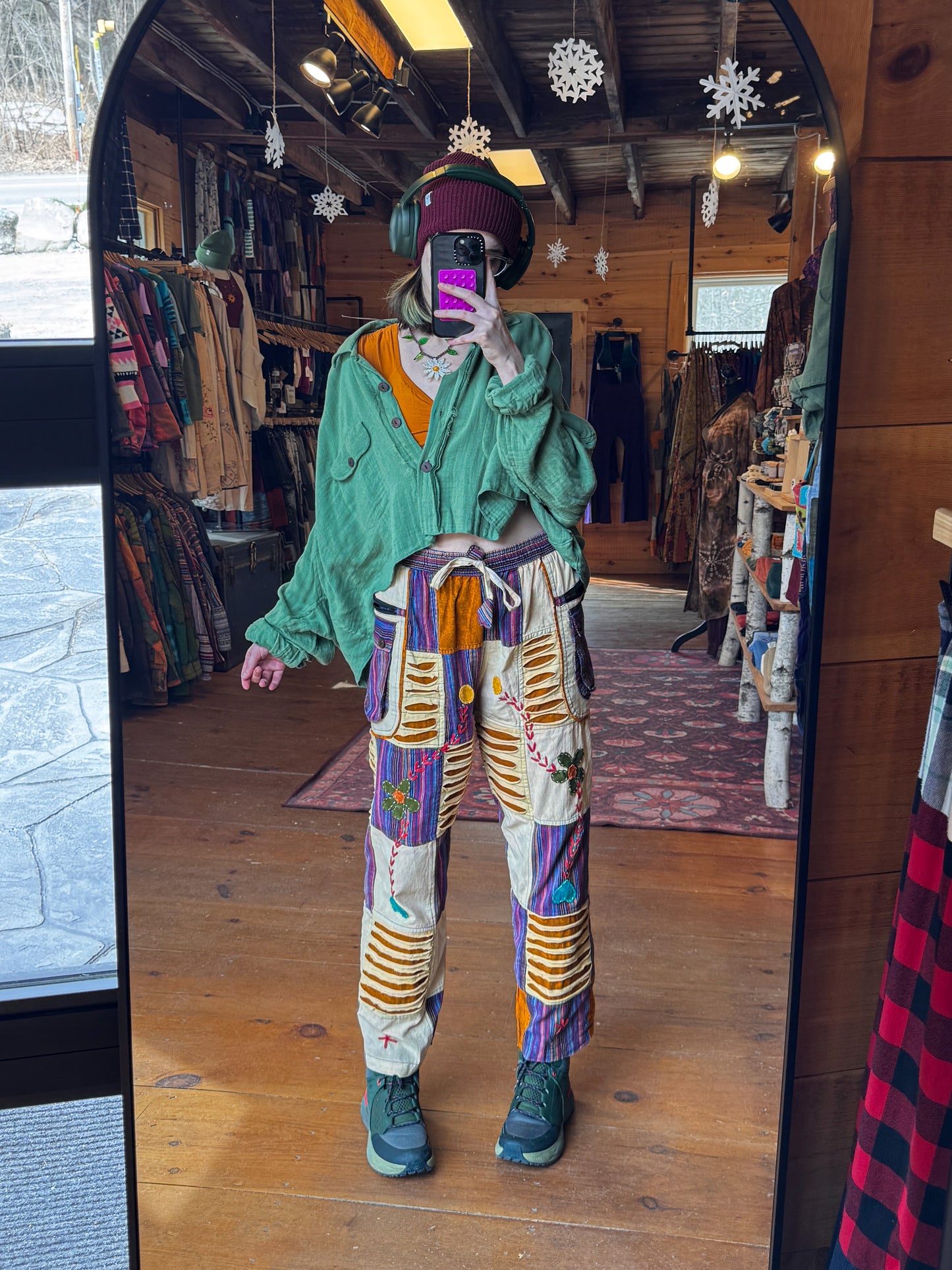 Razor Cut Detail Floral Stitch Pant