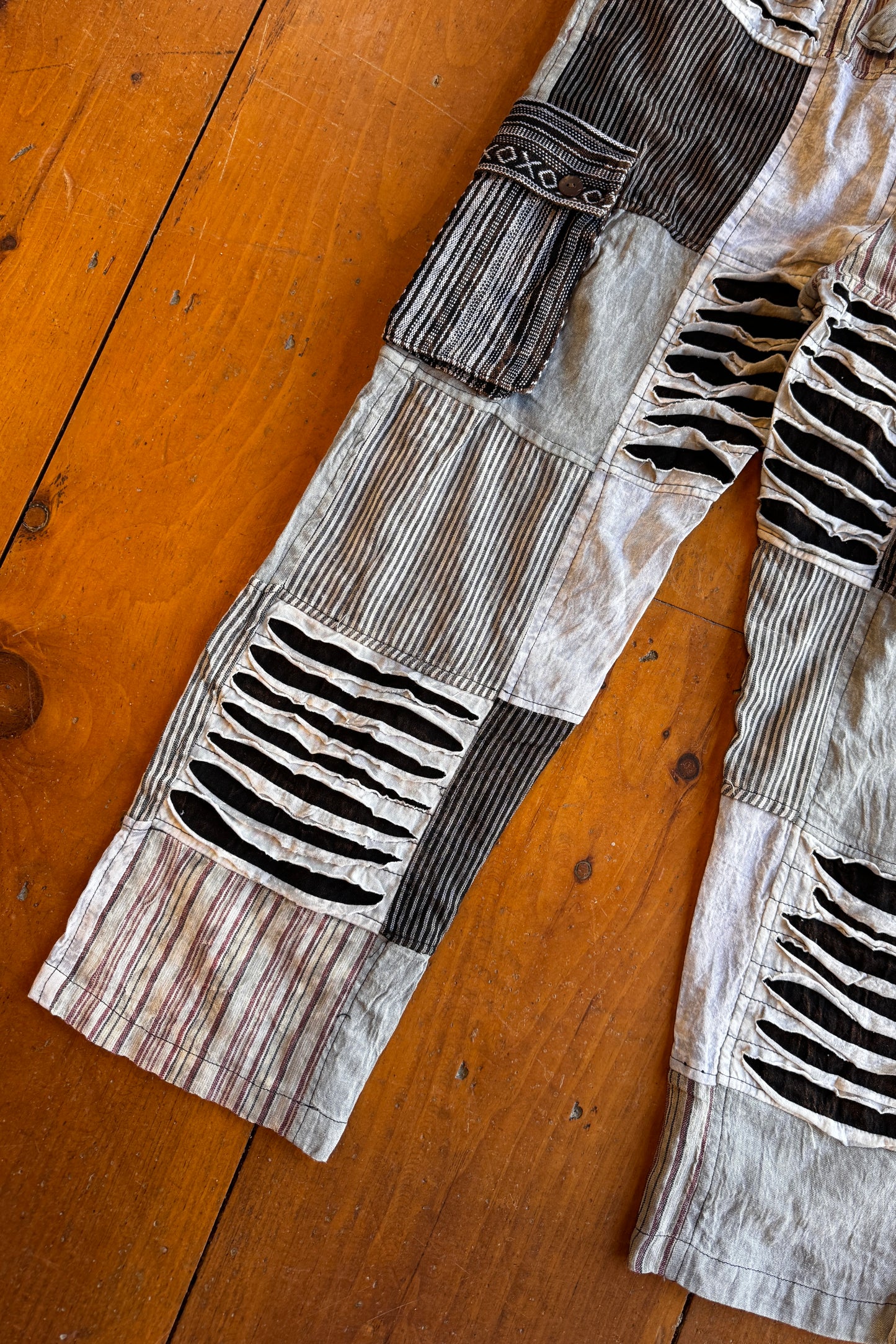 Razor Cut Detail Cargo Trousers