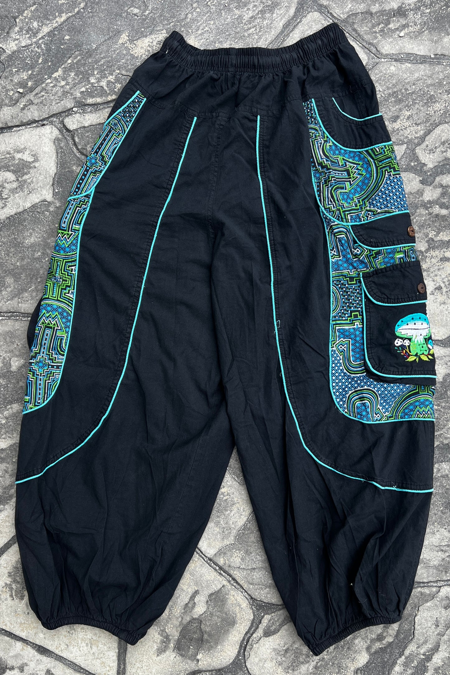 Baggy Joggers in Black w/ Mushroom Detail Pockets