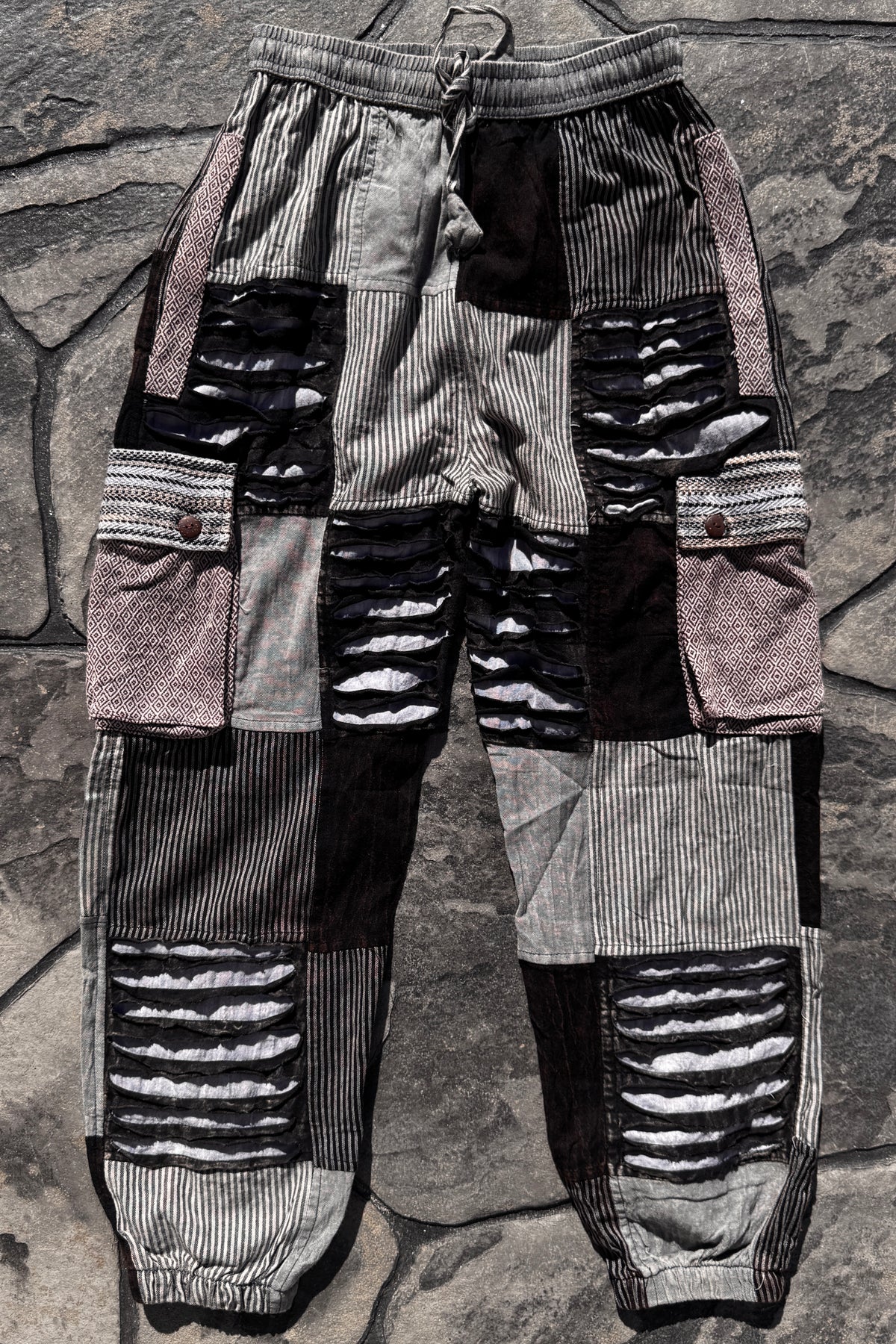 Razor Cut Detail Checkered Cargo Joggers
