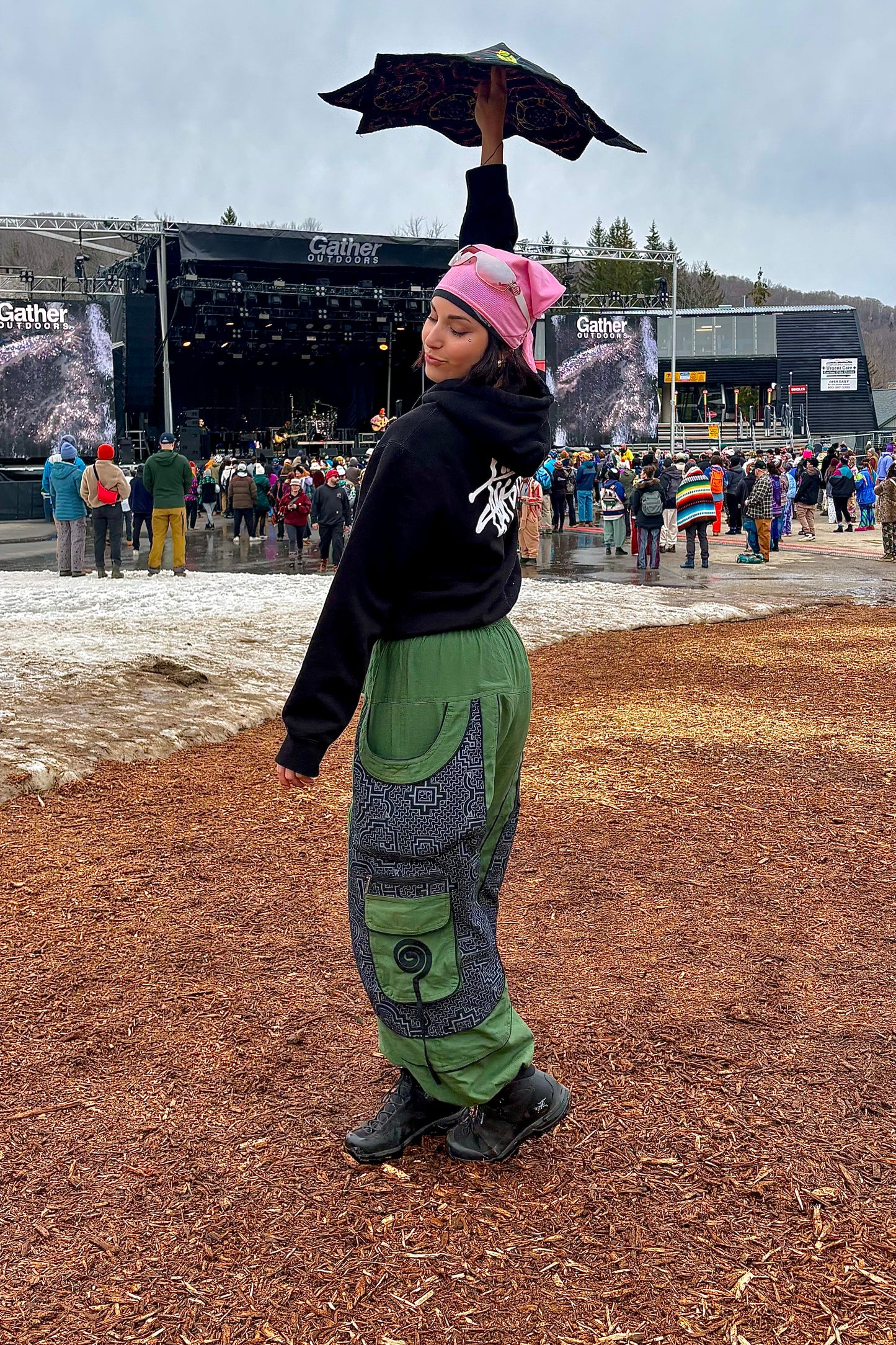 Swirl Pocket Detail Balloon Pants in Green