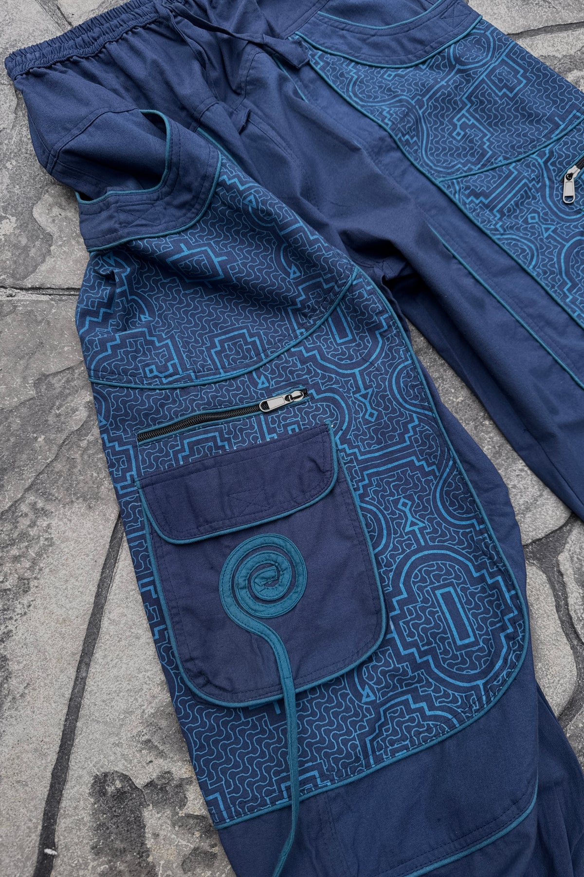 Swirl Pocket Detail Baggy Pant in Blue